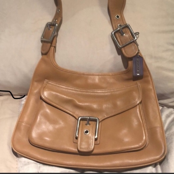 Coach Leather shoulder Bag - Picture 2 of 15